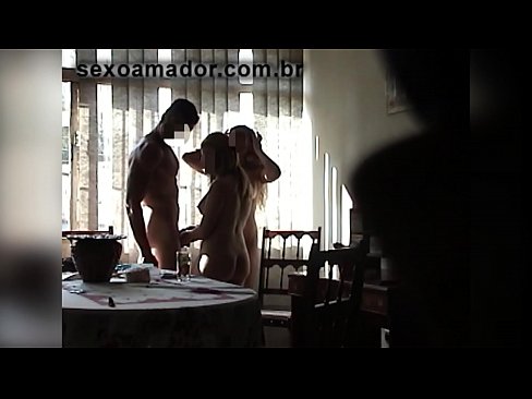 ❤️ Sexvenner inviterer en gigantisk mann og en trekant med seg ❤❌ Porno ved no.filmepornonline.ru ❤