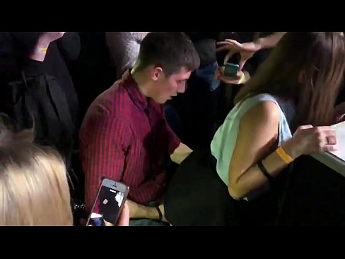 ❤️ Ekte sex på en russisk nattklubb. 18 år gammel russisk jente i anus og vagina knullet på en nattklubb ❤❌ Porno ved no.filmepornonline.ru ❤